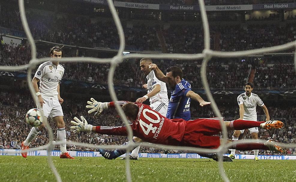 Nella ripresa il Real sembra chiuderla col tris di Karim Benzema. Ap